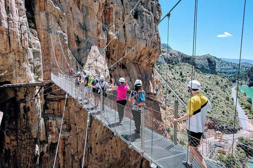 The vertiginous bridges of the Caminito 1