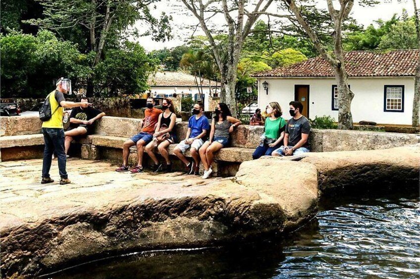 Visit Tiradentes' alleys and woods and explore little-known viewpoints of this city. 1