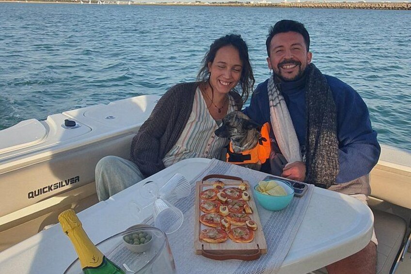 Romantic walk in the Bay of Cadiz 2