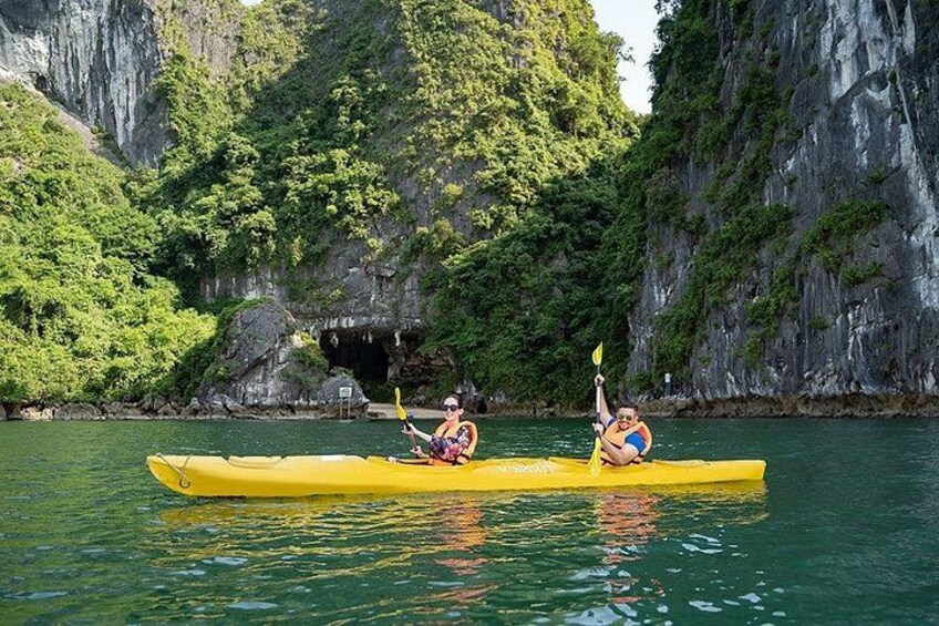 Get your experience by kayaking 3