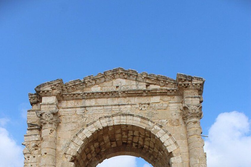 Lebanon tour Sidon & Tyre ruins with pick-up & multilingual guide 3