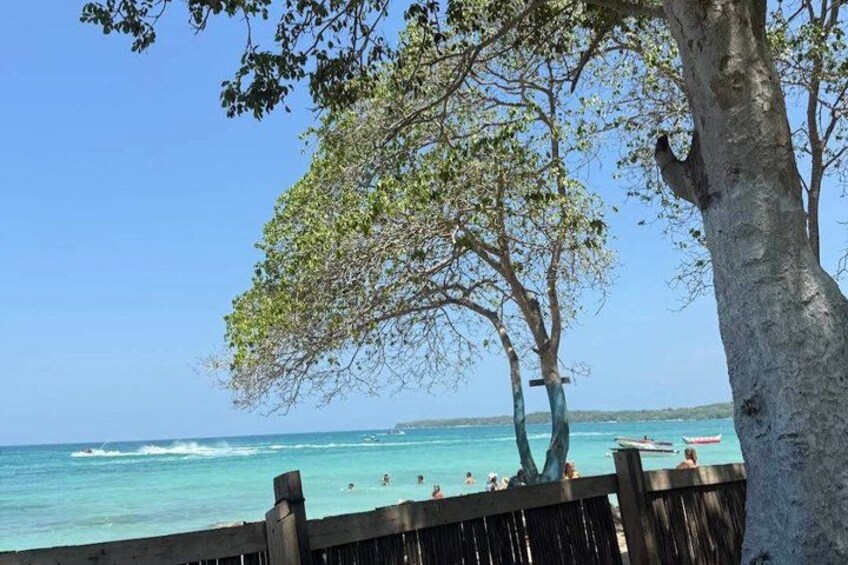 Crystal Beach Viewpoint - Baru Island - quiet beach 4