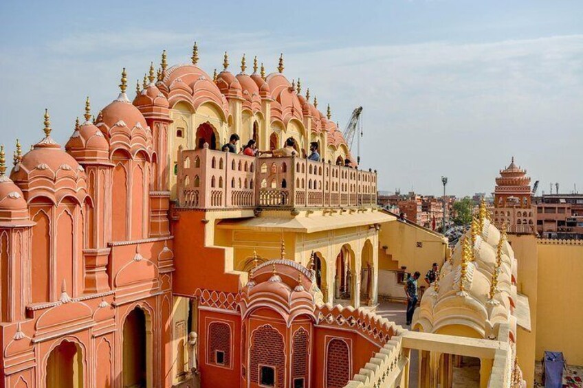 Exclusive Women Special : Guided Jaipur Tour With Entry & Lunch