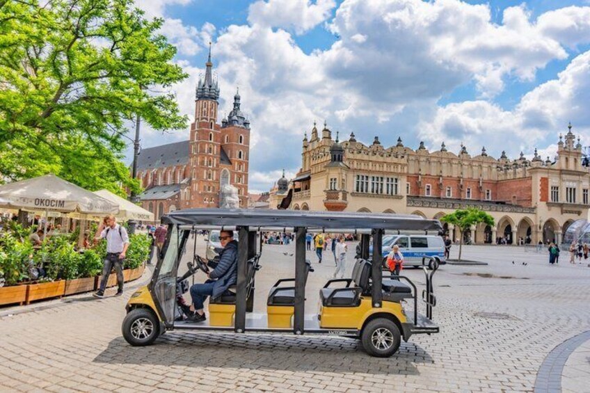 Krakow: Guided Sightseeing Tour by golf cart/buggy 1