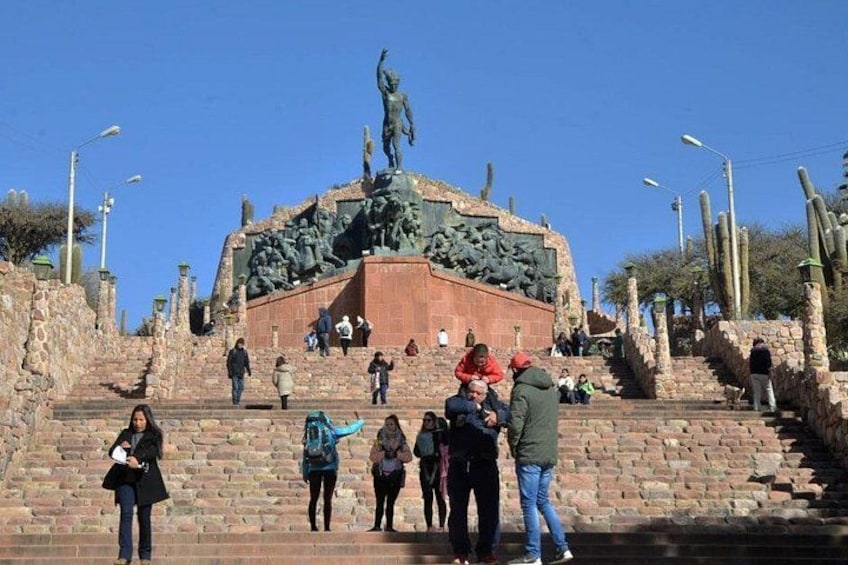 Humahuaca with the 7-color hill 4