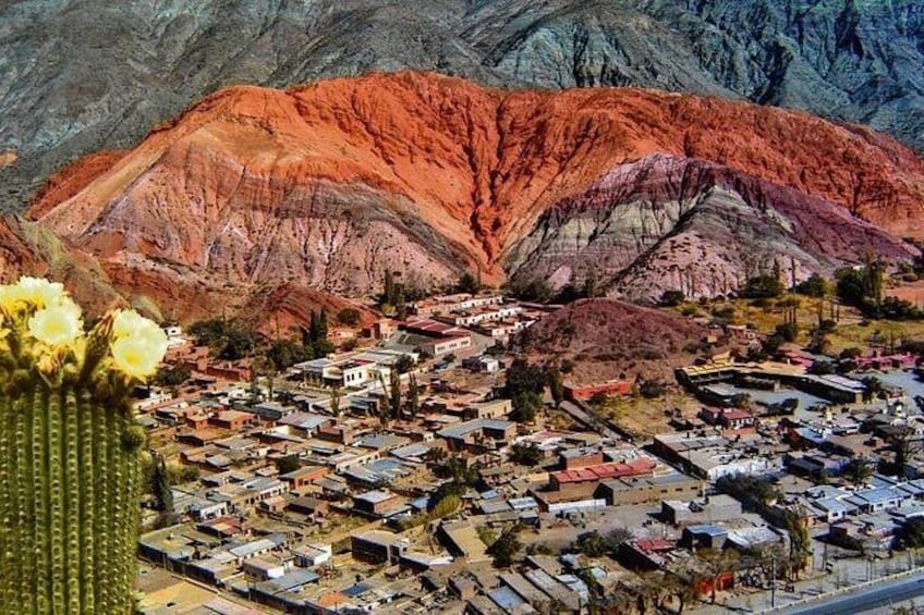 Humahuaca with the 7-color hill 5
