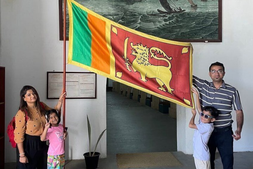 Colombo: Private City Tour by Car with Guide - All Inclusive 4