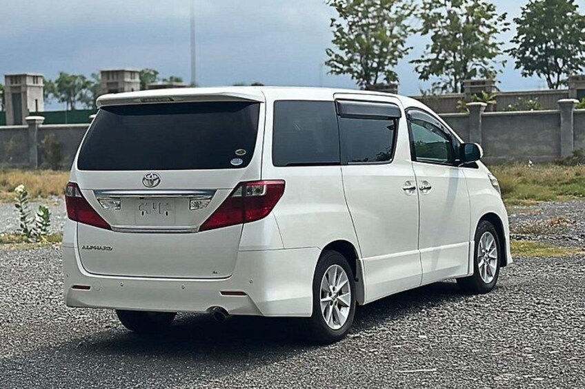 Alphat-8seat exterior 2