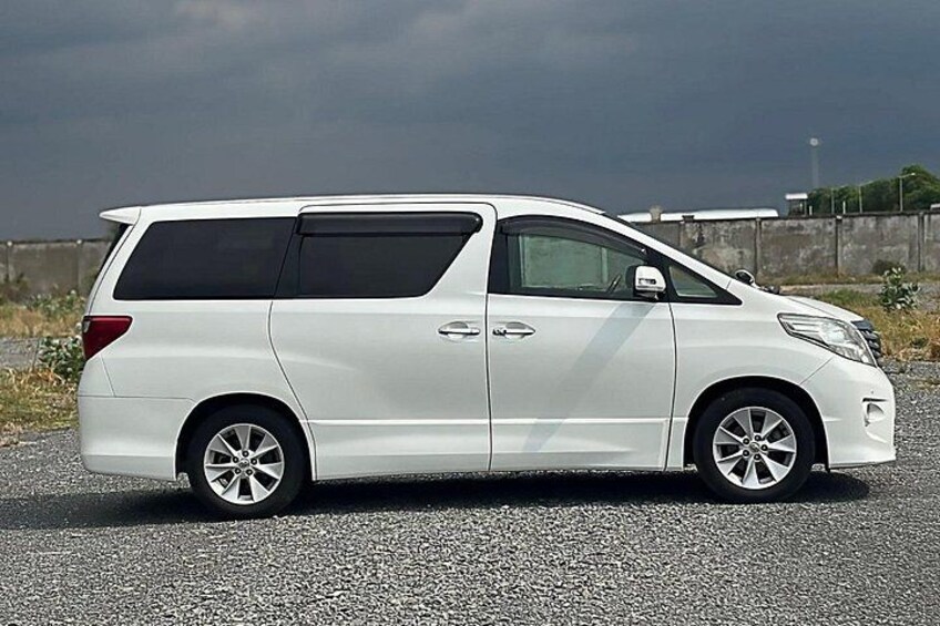 Alphat-8seat exterior 3
