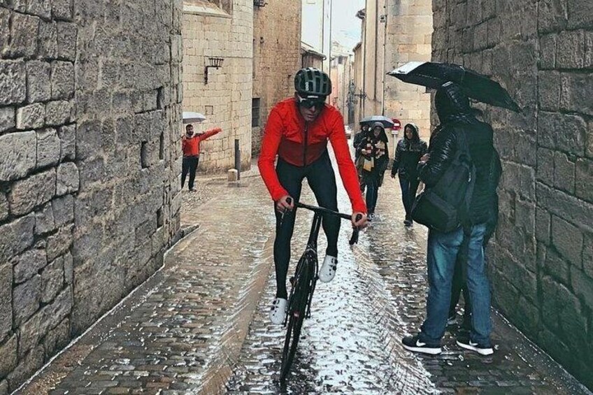 Private Girona Old Town Walking Tour with Local Guide 4