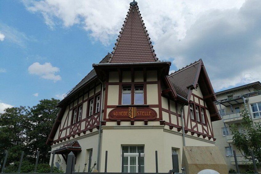 Where is this historic building located? 3