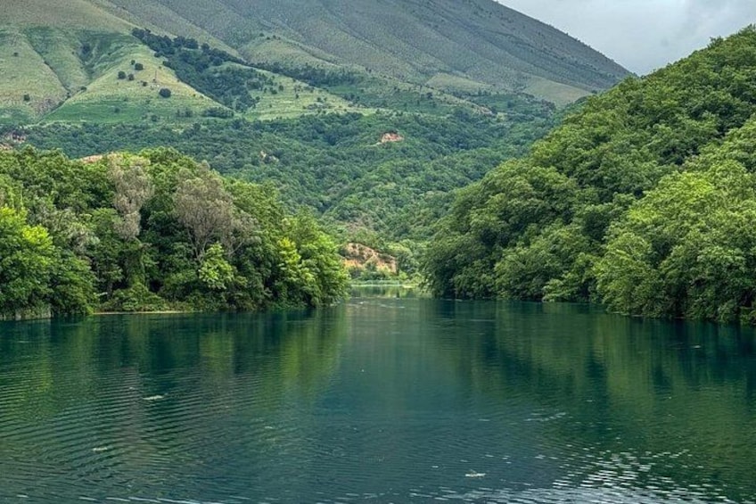 Tour Gjirokaster,Blue Eye & Lekursi Castle 2