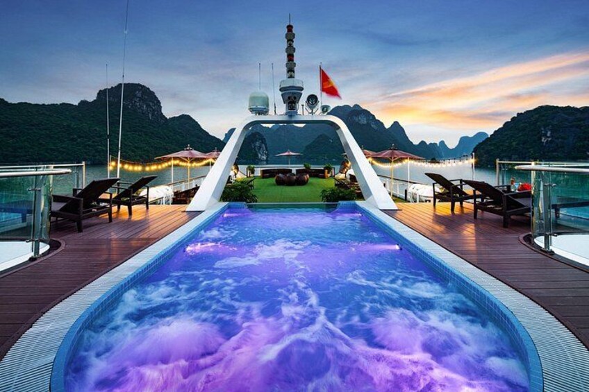 Dora Cruise Luxury 5 Star in Halong & Lan Ha Bay 2 Days 1 Night 2