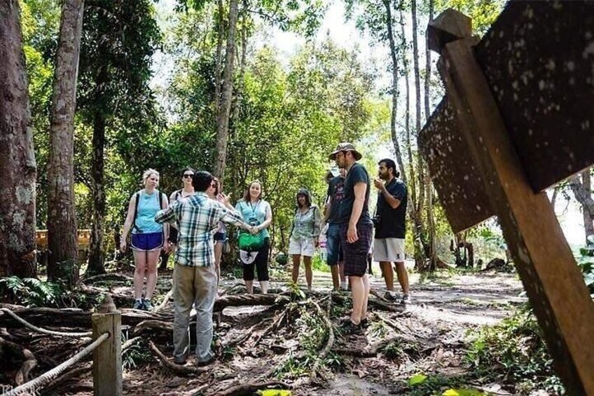 Full-Day Kulen Waterfall & 1000 Lingas Join-in Tour 1