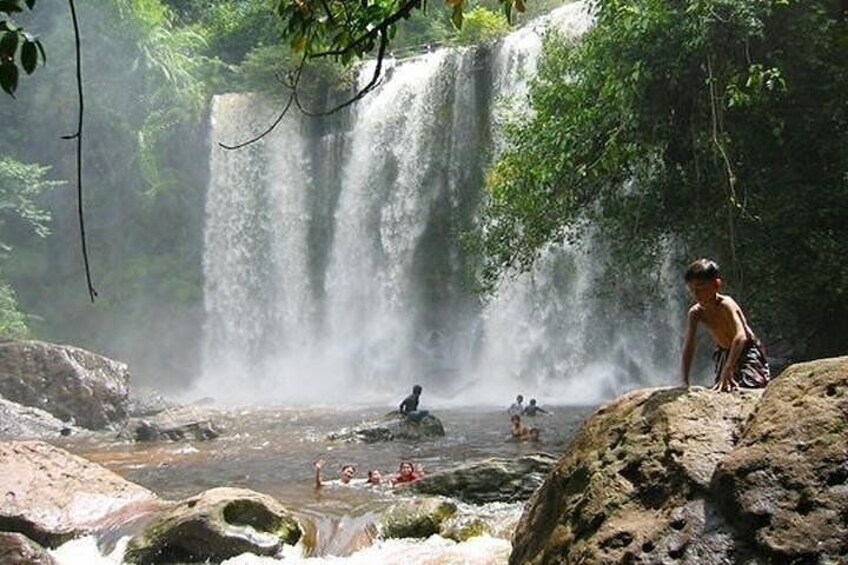 Full-Day Kulen Waterfall & 1000 Lingas Join-in Tour 2
