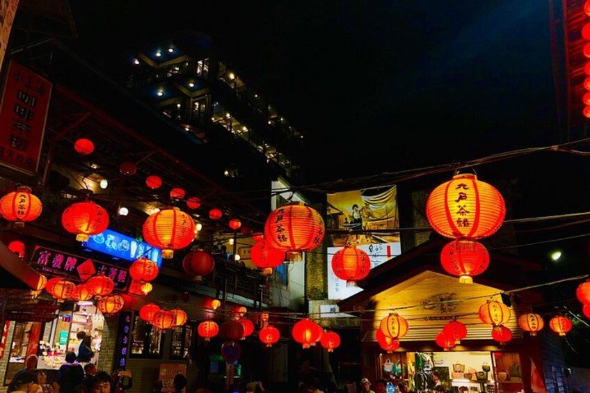 Jiufen red light night scene 5