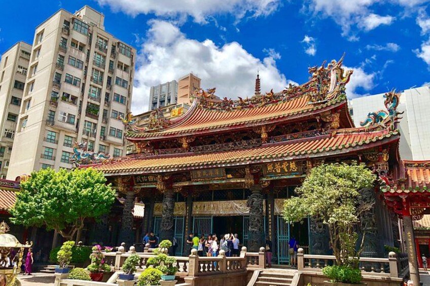 Longshan Temple 2