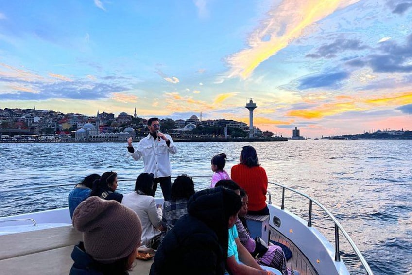 Sunset Cruise on Luxury Yacht Istanbul 5