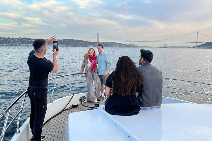 Sunset Cruise on Luxury Yacht Istanbul 2