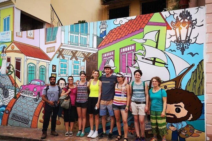in Guayaquil life fills with color 5