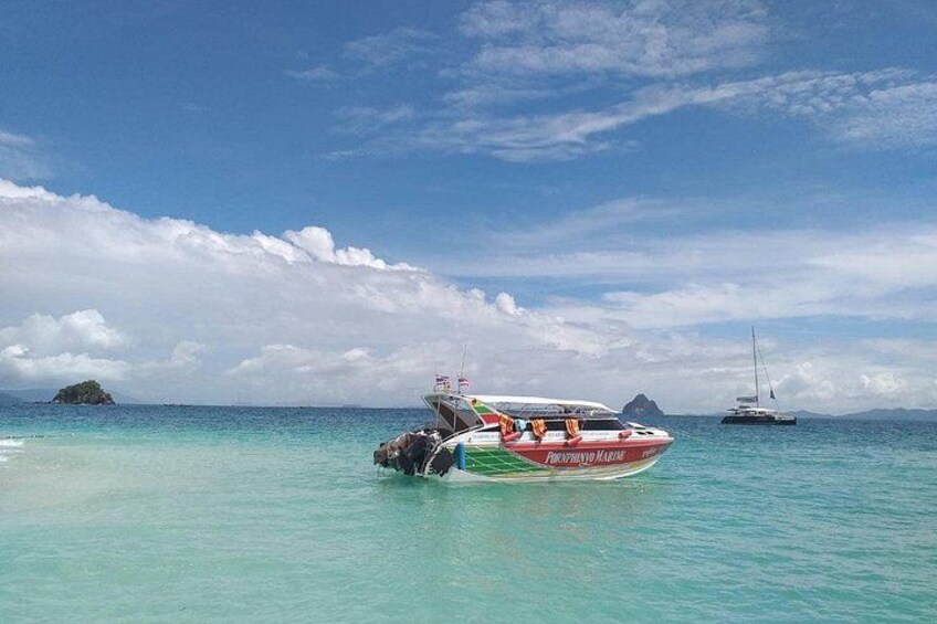 Private Customized Tour to Phi Phi Island 3