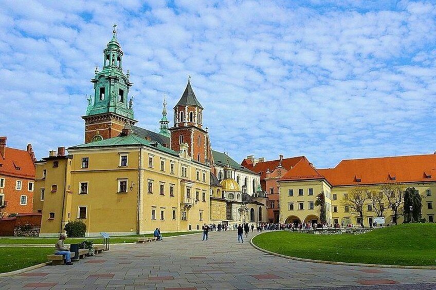 Krakow Skip The Line Wawel Castle and Cathedral Private Tour 5