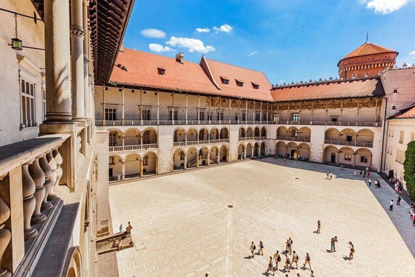 Krakow Skip The Line Wawel Castle and Cathedral Private Tour 2