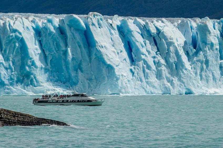 Perito Moreno Glacier with Navigation from El Calafate 3