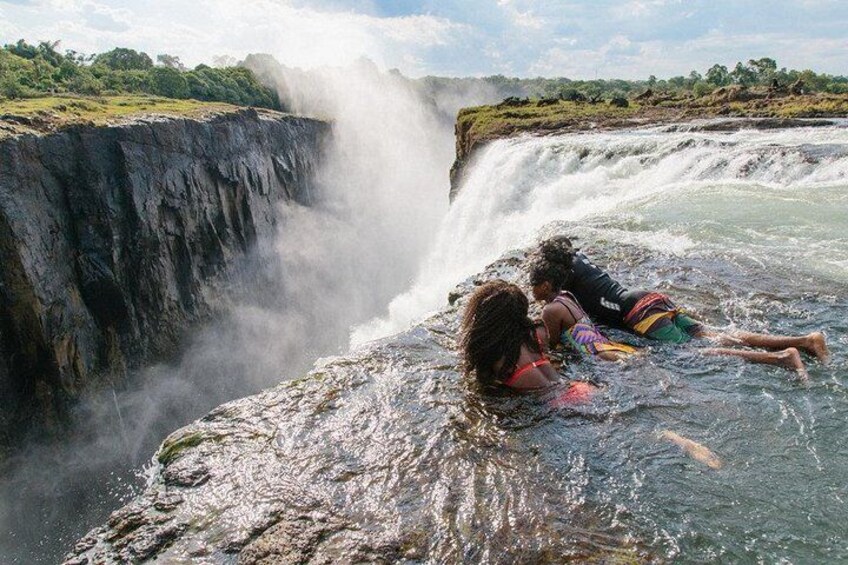 Devils Pool and Livingstone Island Tour