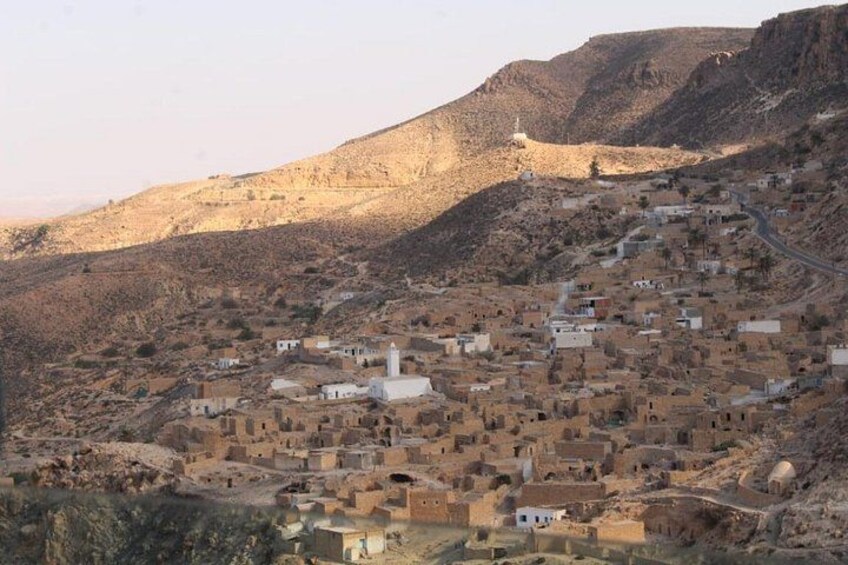 a day in Ksar Ghilane Star Wars Tours departing from Djerba 4