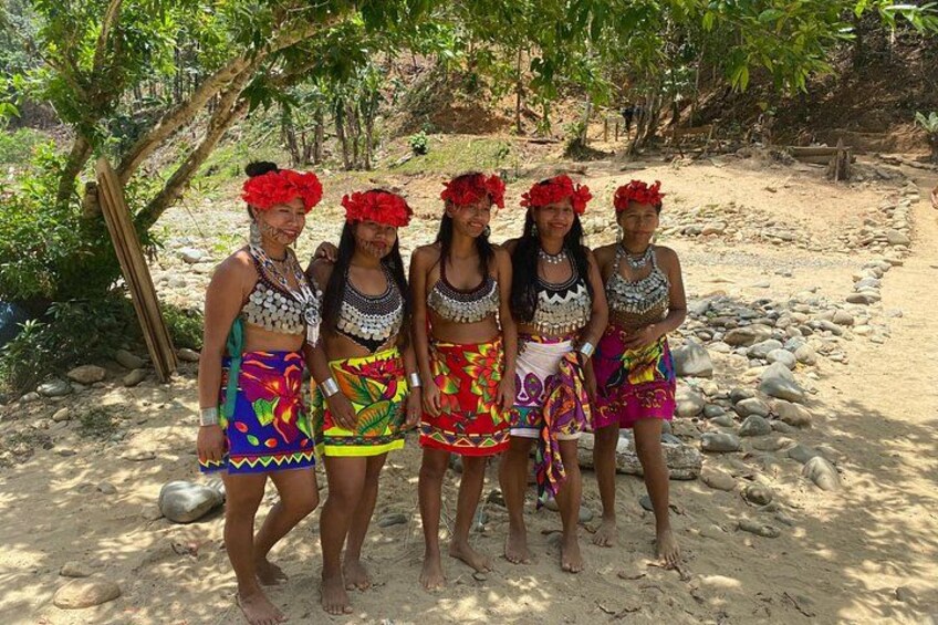 Visit the Embera Purubiakiru Community Back to origin! 2