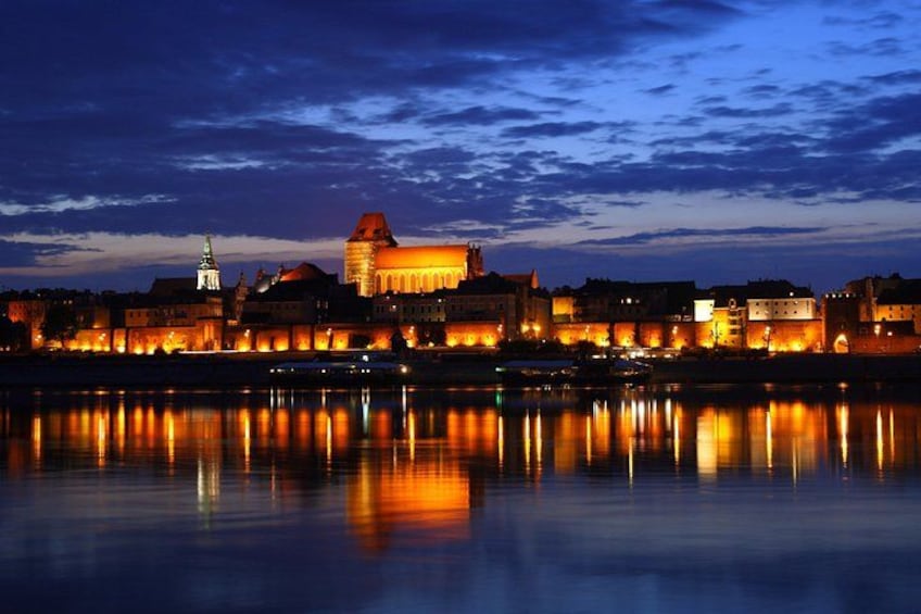 Panorama of Torun by night 2