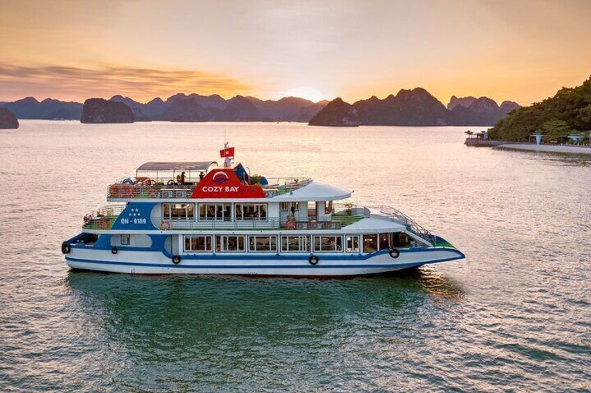 ozy Bay Premium Halong Day Trip, 5 Star Cruise with Buffet Lunch 1