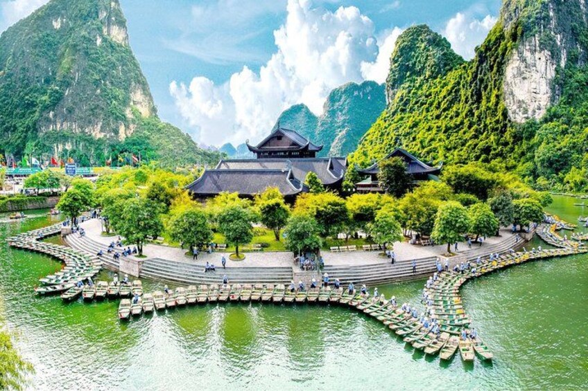 1 Day Luxury Tour to Ninh Binh: Bai Dinh and Trang An with Lunch 1