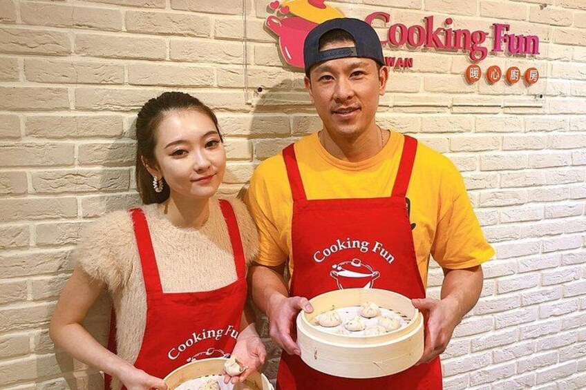 Xiao Long Bao, Pork thick soup, Bubble milk tea. Taiwan Traditional Light Meals Experience-B (Taipei Cooking Class) 3
