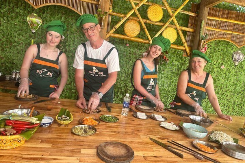 Hoi An Riverside Cooking Class(Local market,Basket Boat,Fishing) 3