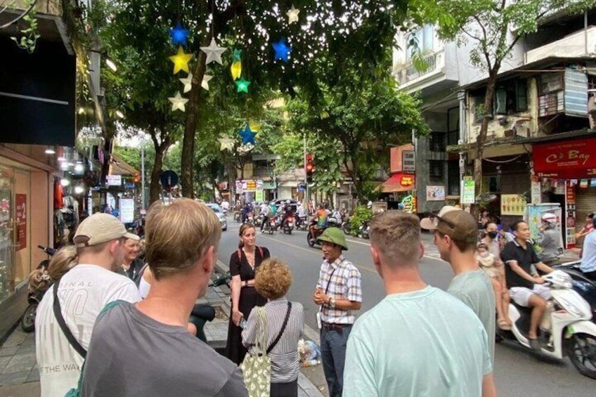 Best Hanoi Street Food Tour: Train Street & Hidden Alleyways 3