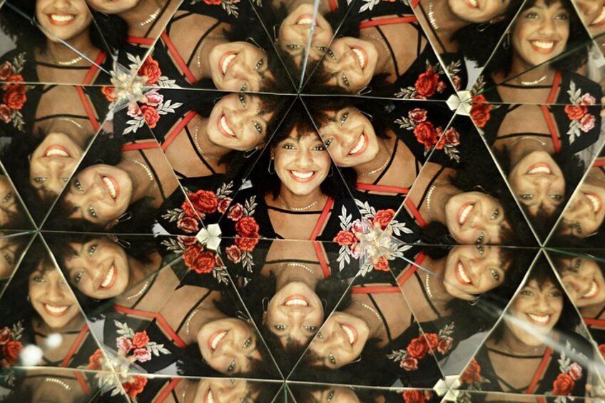 A geometric pattern with repeated elements. 5