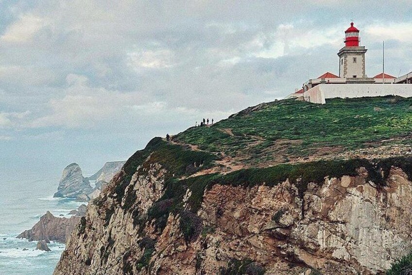 Lisbon: Sintra & Cascais Small Group Tour with Pena Palace Ticket 4