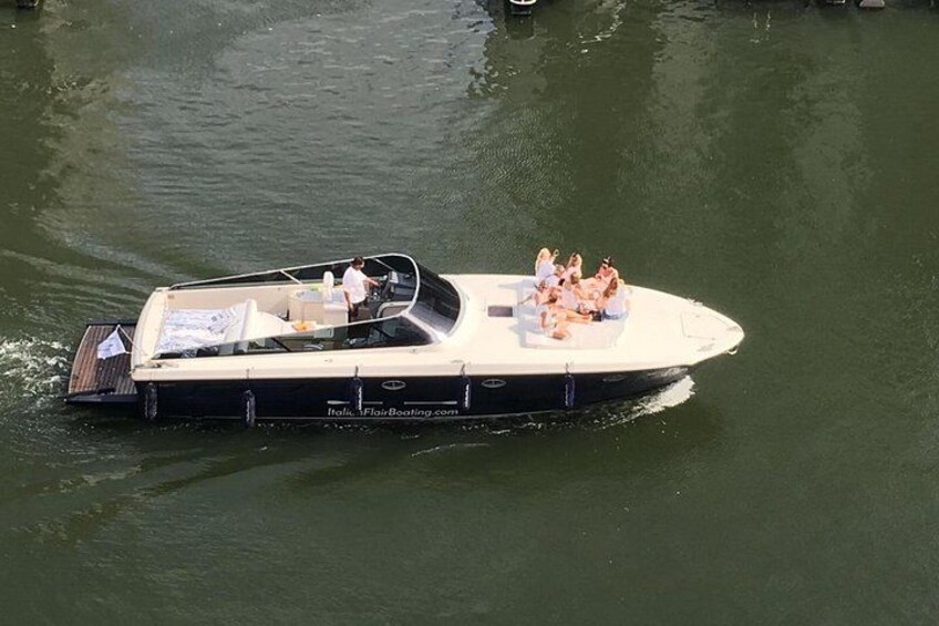 Yacht Tour in Frankfurt for up to 12 Guests 3