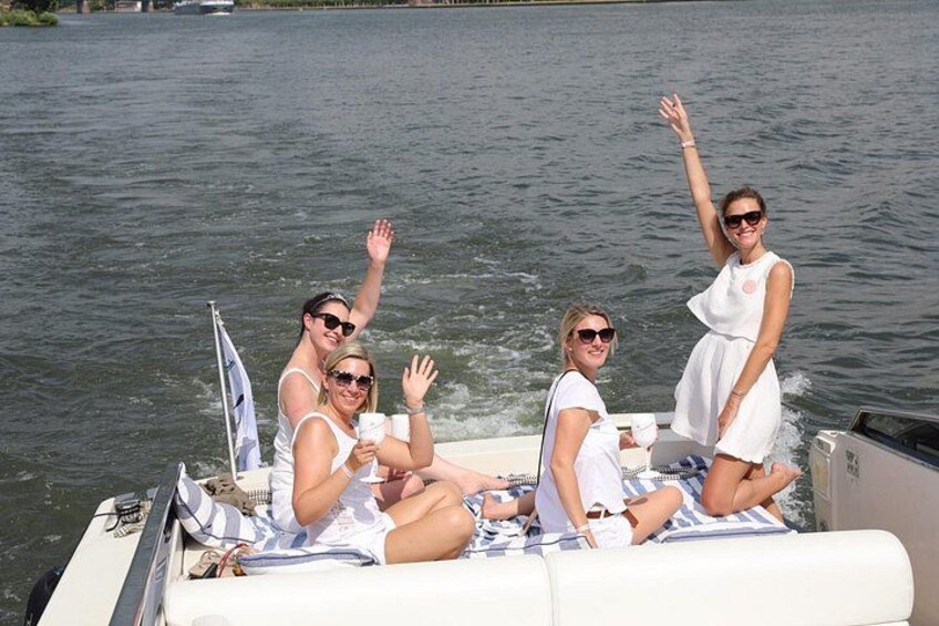 Yacht Tour in Frankfurt for up to 12 Guests 2