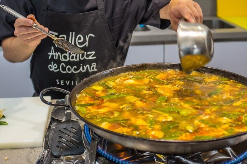 Seville: Paella & Tapas Cooking Class + Triana Market Tour 1