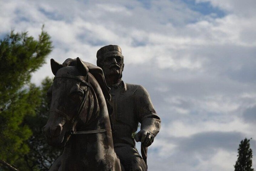 King Nicola Statue