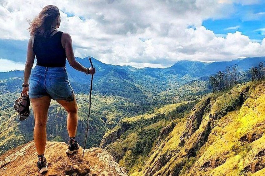 Discover Ella - Ella Rock, Little Adam's Peak & Nine Arch Bridge 4