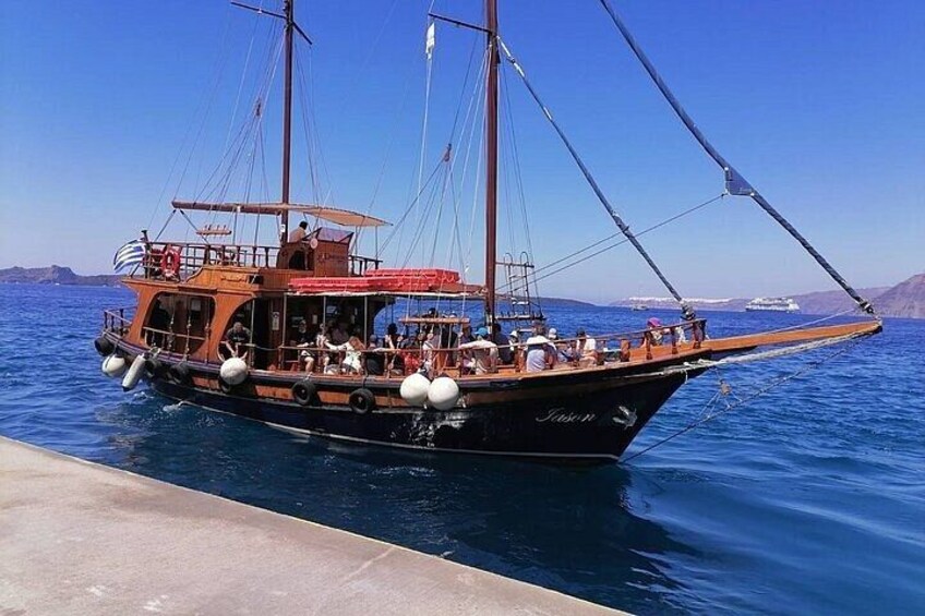 Santorini Volcano and Hot Springs Tour 2
