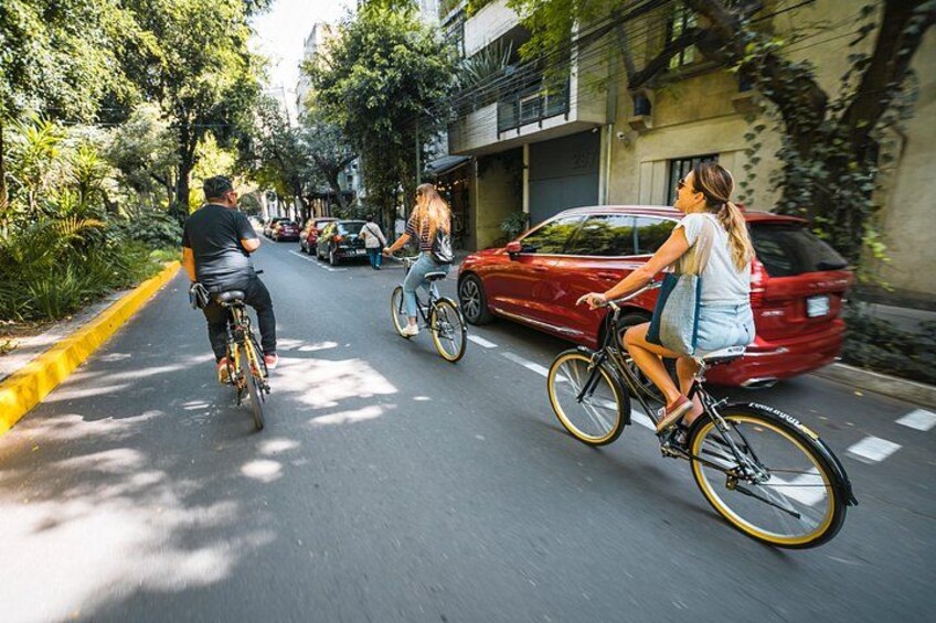 Street Food Bike Tour / Mexico is not only Tacos / All Inclusive 5