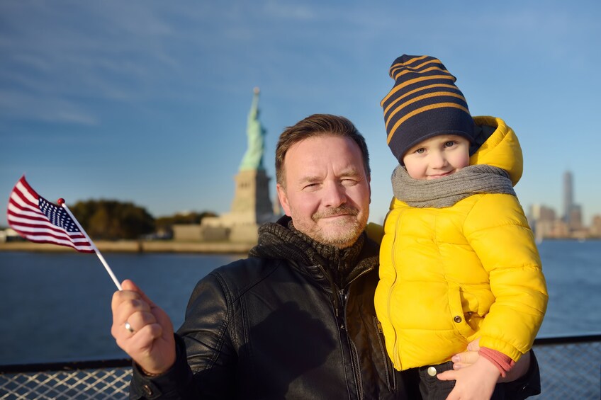 New York: Statue of Liberty Private Tour for Families