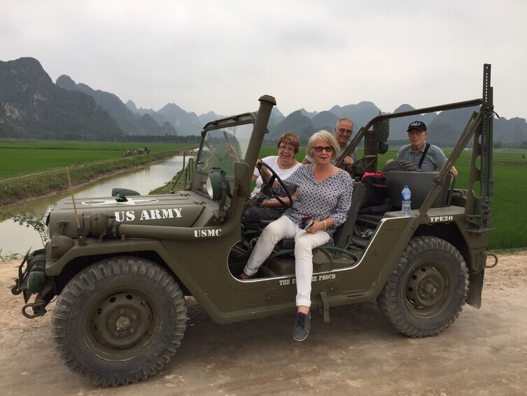 Jeep tour: 3 days mountain retreat Mai Chau