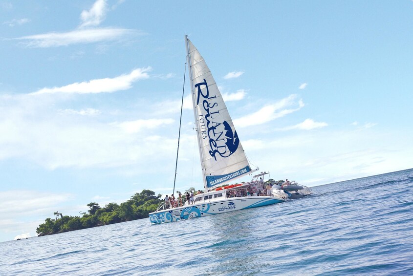 Negril Catamaran Cruise With Stop At Margaritaville