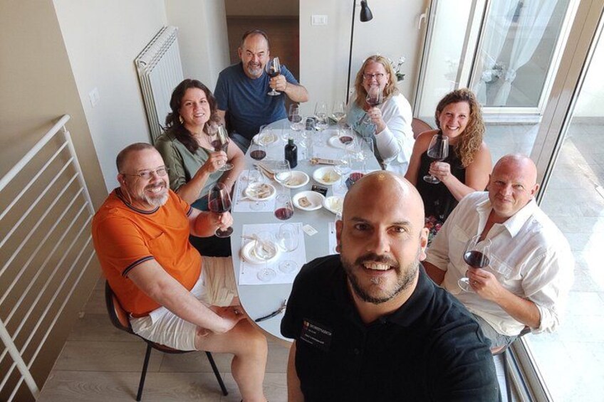 Private Wine Tasting at Your Home in Lucca with Expert Sommelier 2